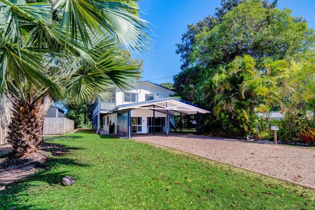 1 Wildsoet St, Wongaling Beach, QLD 4852
