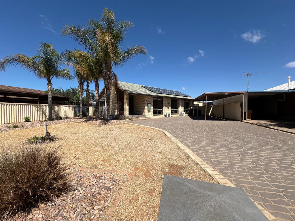 11 Cruickshank Ave, Whyalla Stuart, SA 5608