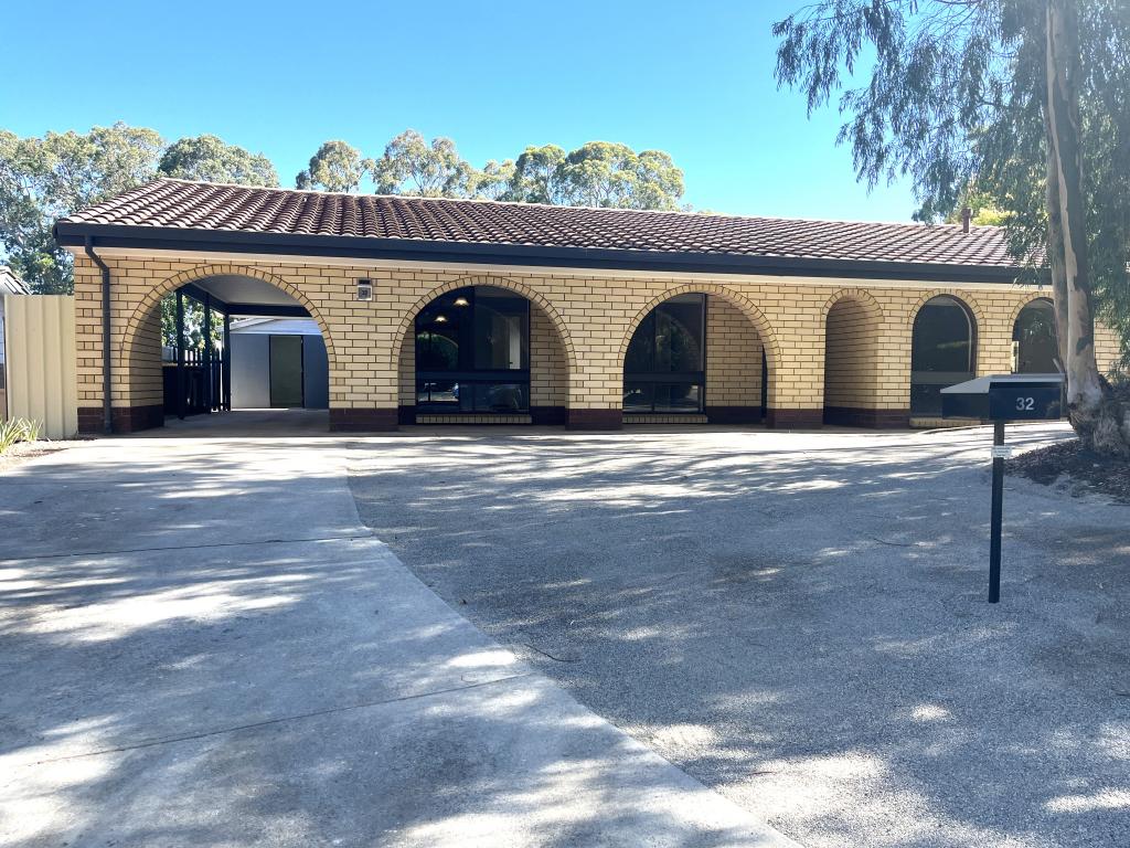 32 Horn Dr, Happy Valley, SA 5159