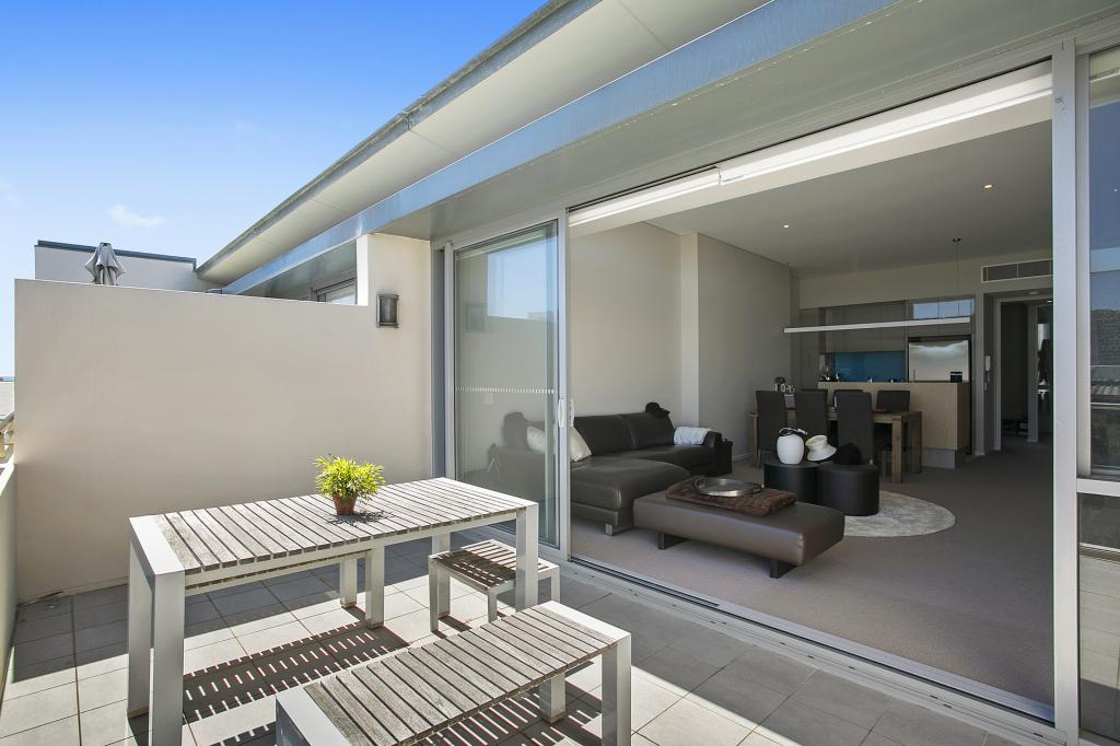 305/28 THE CORSO, MANLY, NSW 2095