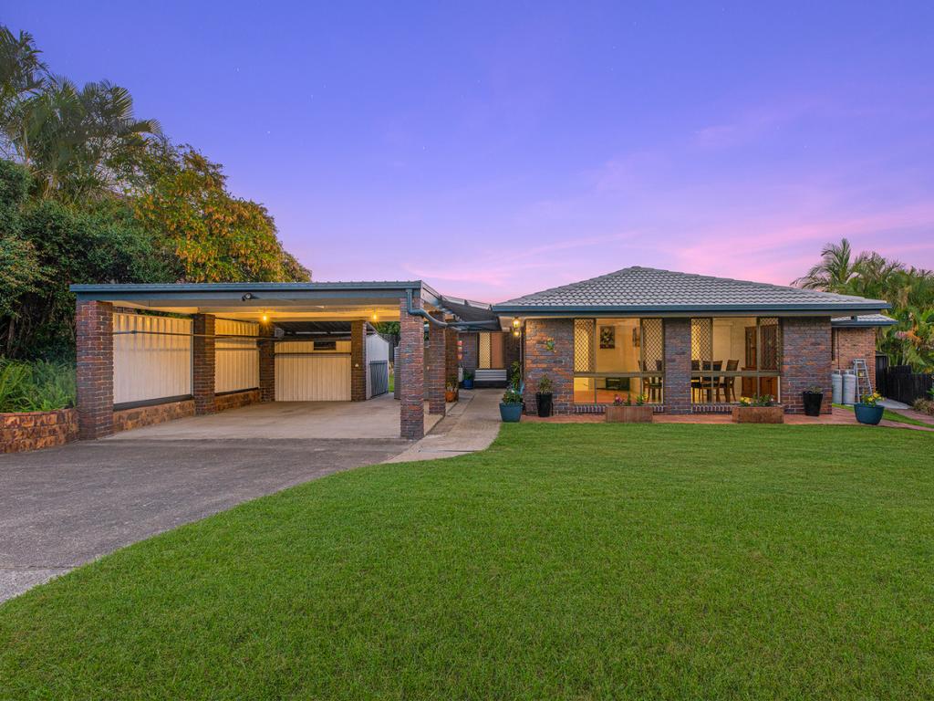 6 Barcoorah St, Westlake, QLD 4074