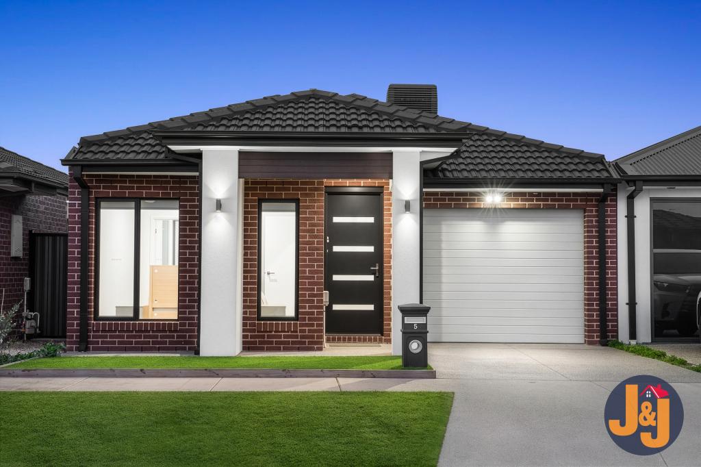 5 Wallowa St, Mickleham, VIC 3064