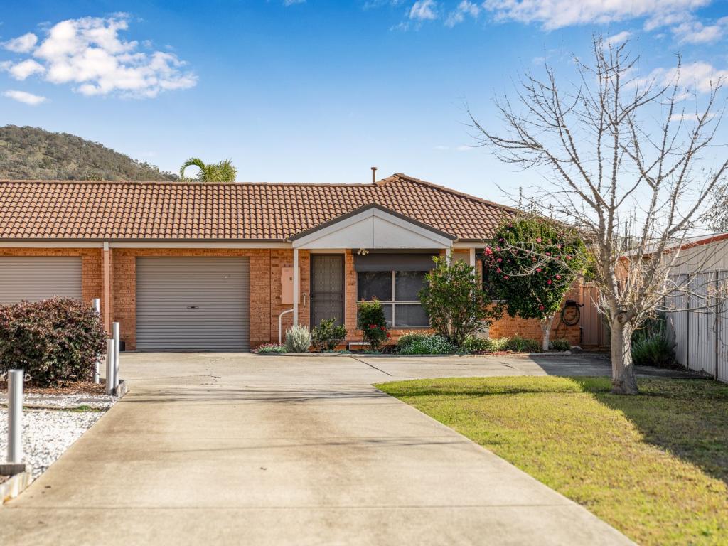 4/1 KINGFISHER DR, WEST WODONGA, VIC 3690