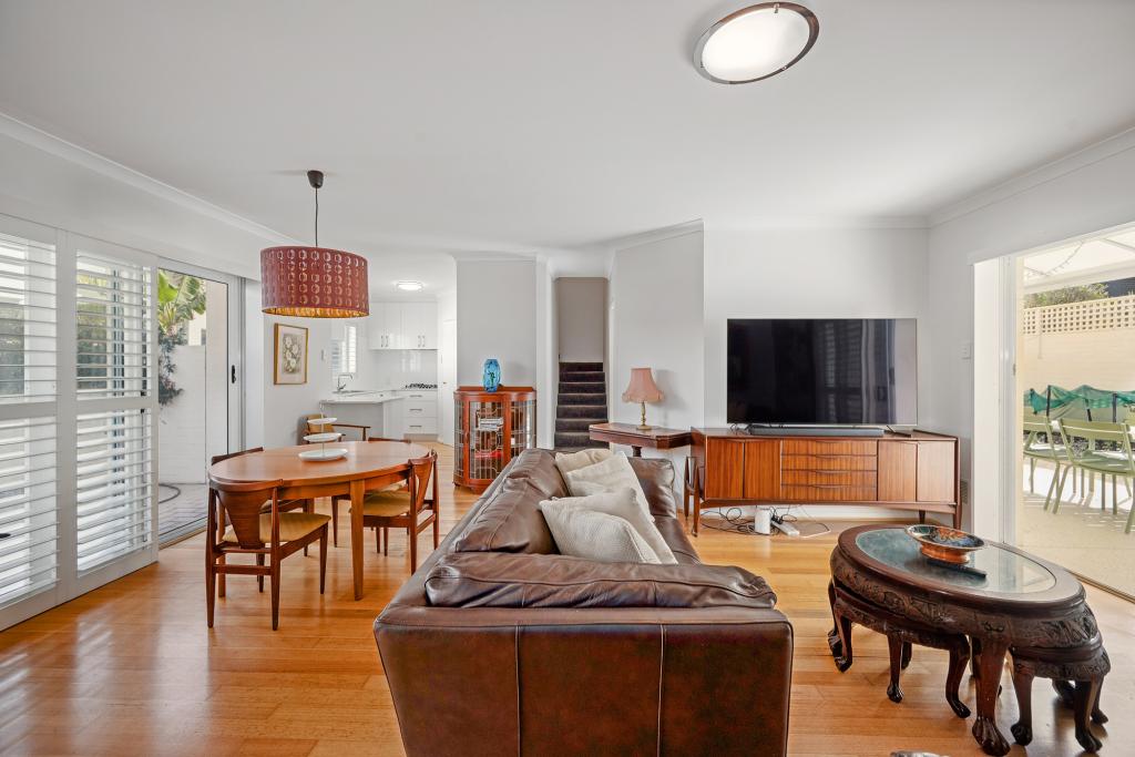 141C MELVILLE PDE, COMO, WA 6152