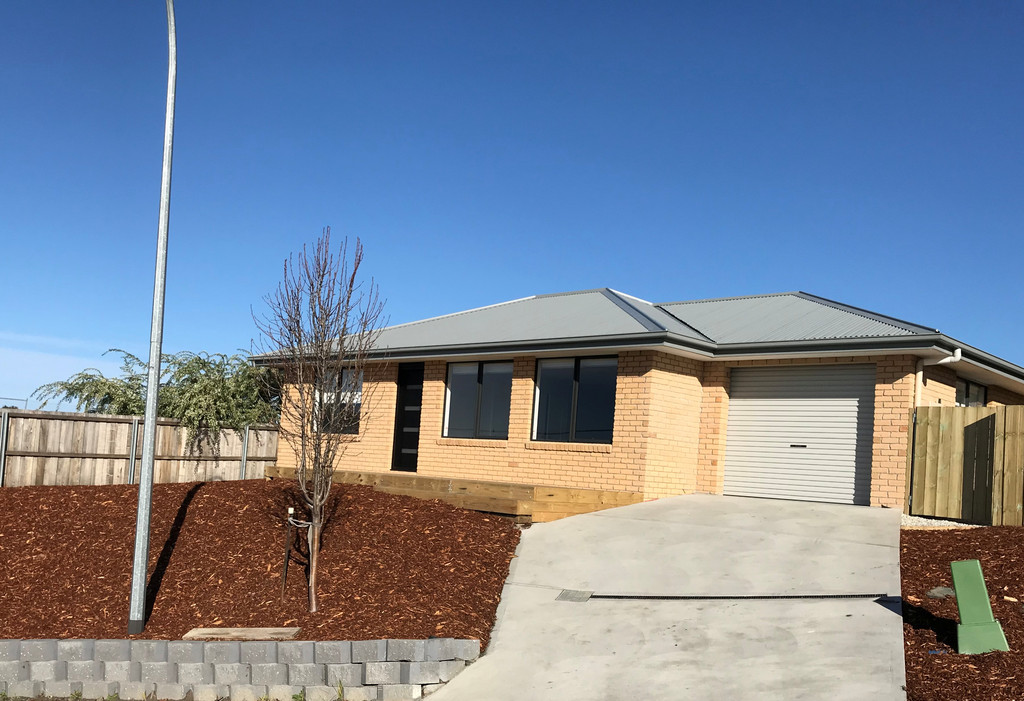 2 Timber Mill Ct, Midway Point, TAS 7171