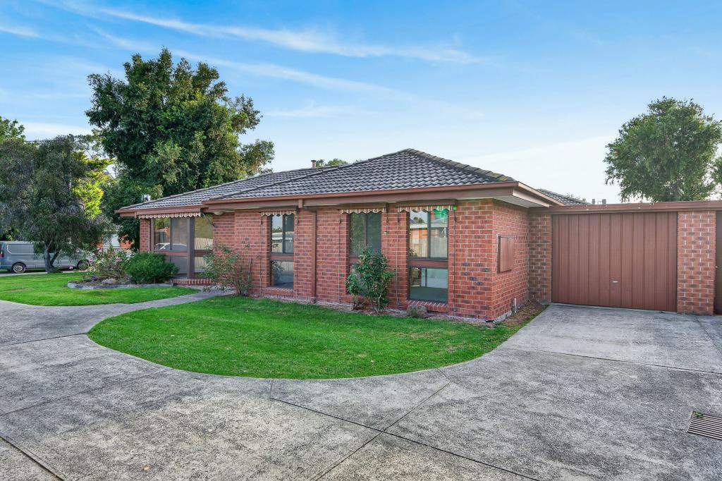 1/1 JAMIESON CT, PAKENHAM, VIC 3810