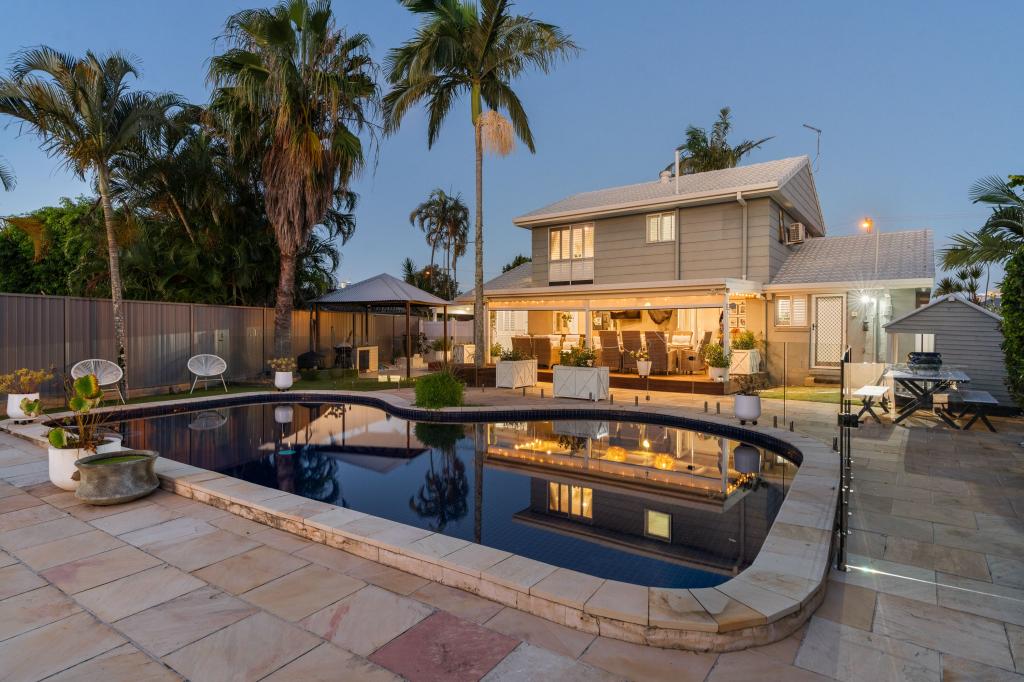 20 Bermuda St, Broadbeach Waters, QLD 4218
