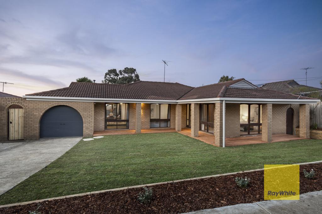 13 Crestmoor Dr, Highton, VIC 3216