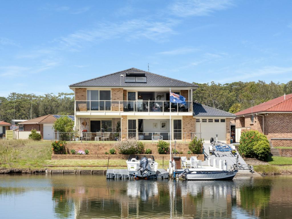 39 WHIMBREL DR, SUSSEX INLET, NSW 2540