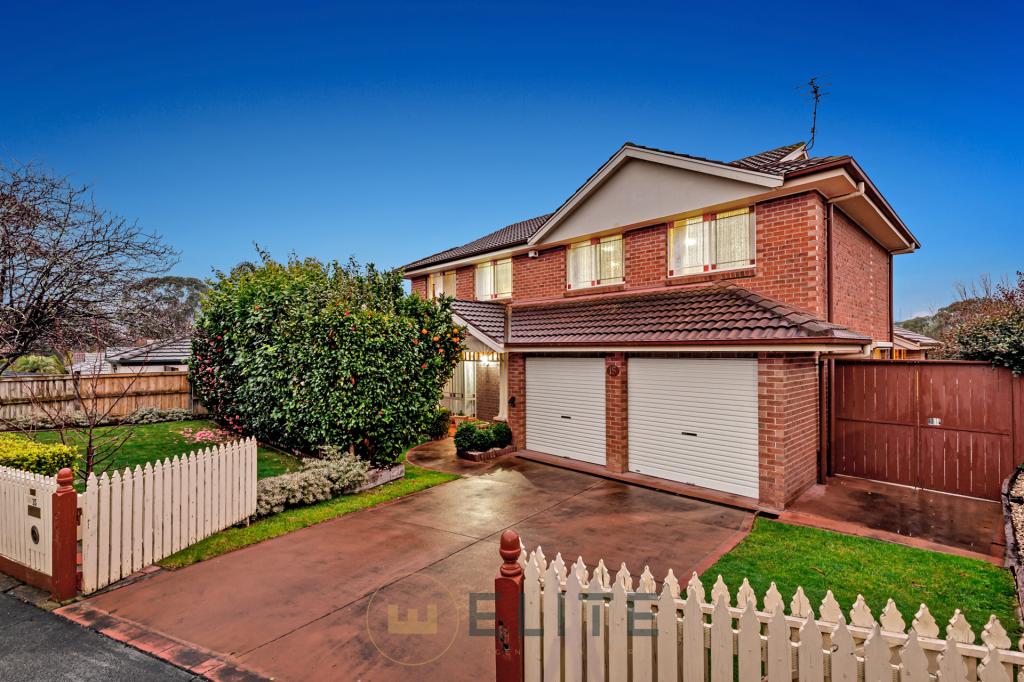 15 Valley View Cres, Berwick, VIC 3806