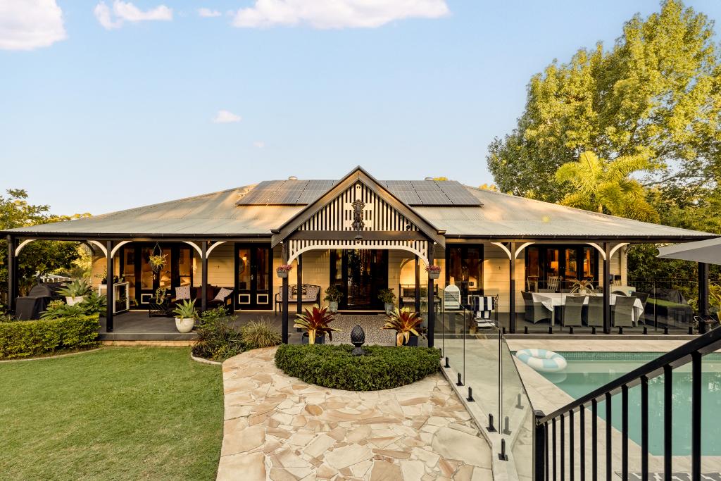 1 Thiesfield St, Fig Tree Pocket, QLD 4069