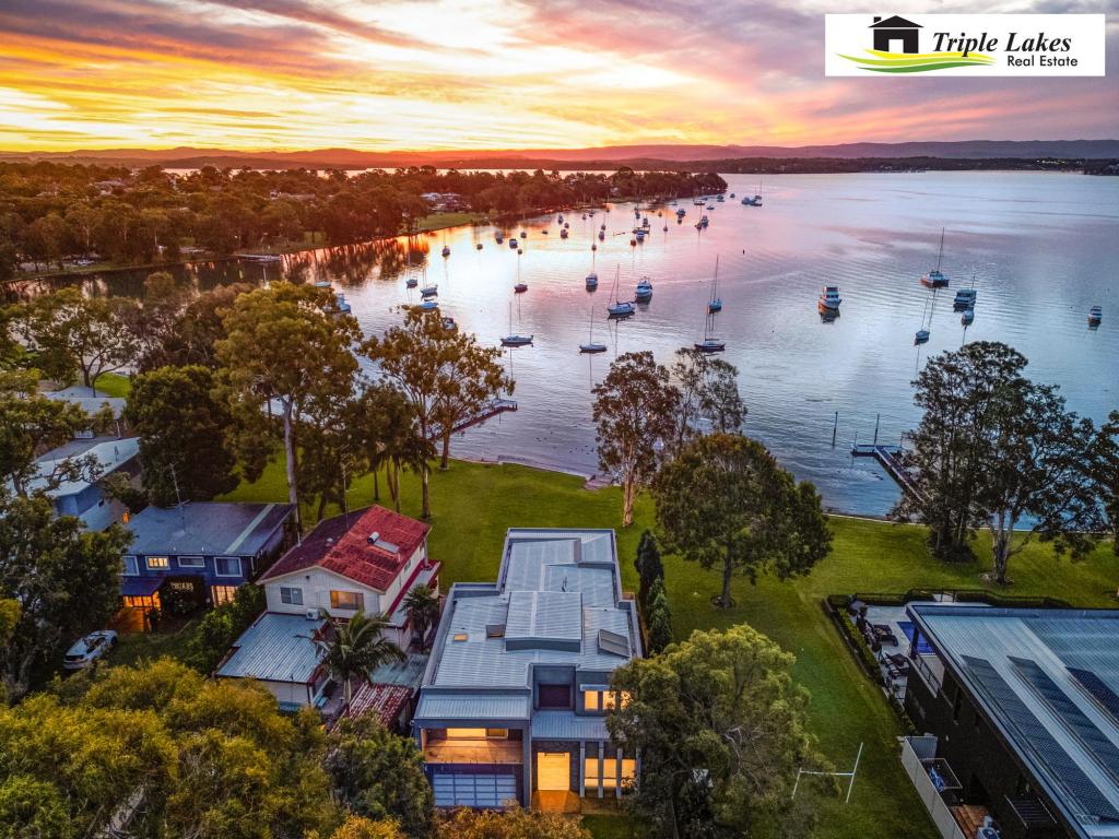 12 GORDON AVE, SUMMERLAND POINT, NSW 2259