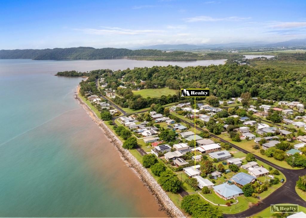21 Esplanade, Flying Fish Point, QLD 4860