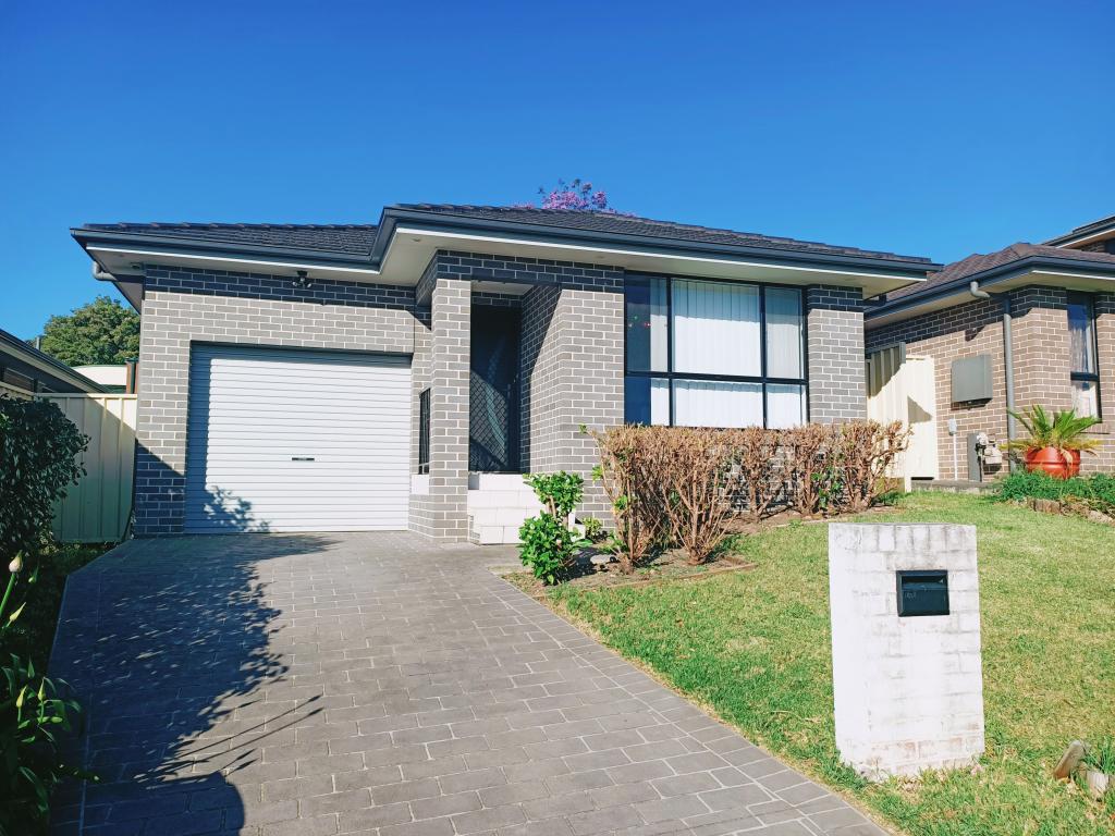 5a Chivers Pl, Ingleburn, NSW 2565