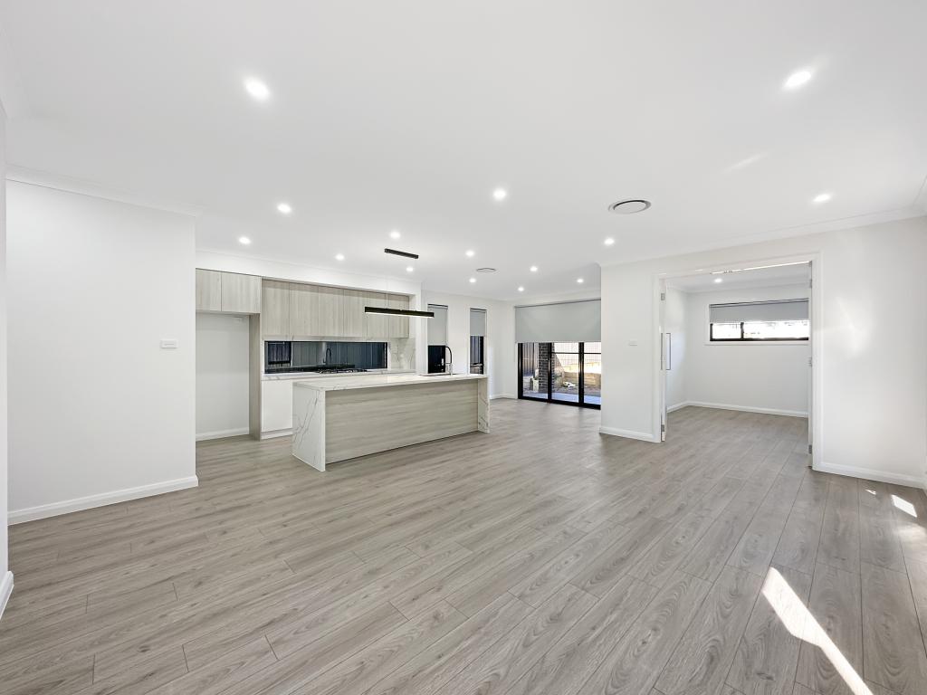 15 Bakehouse Ave, Marsden Park, NSW 2765