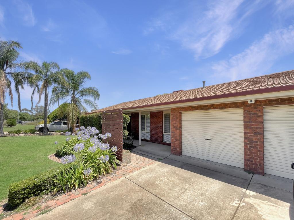 48 Balleroo Cres, Glenfield Park, NSW 2650