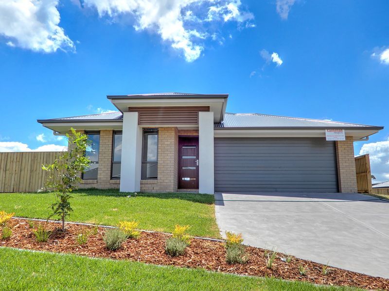 54 Sandpiper Cct, Aberglasslyn, NSW 2320