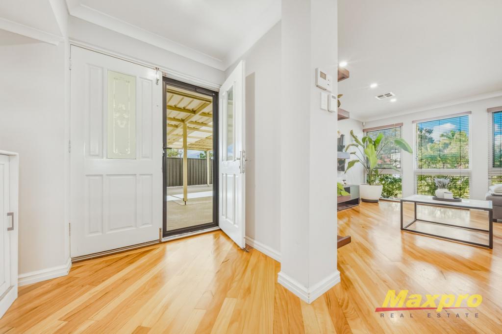 12 DERWENT PL, LYNWOOD, WA 6147