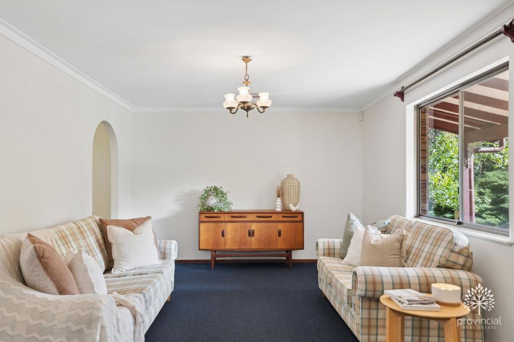 25 Kathleen Rd, Lesmurdie, WA 6076