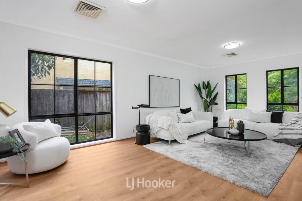 11 Ramillies Way, Beaumont Hills, NSW 2155