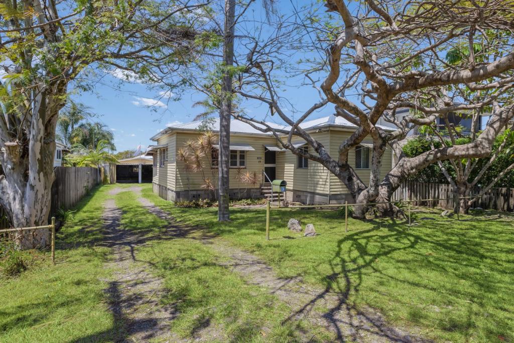 13 Palmer Ave, Golden Beach, QLD 4551