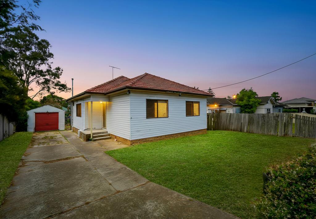 12 IVY ST, TOONGABBIE, NSW 2146