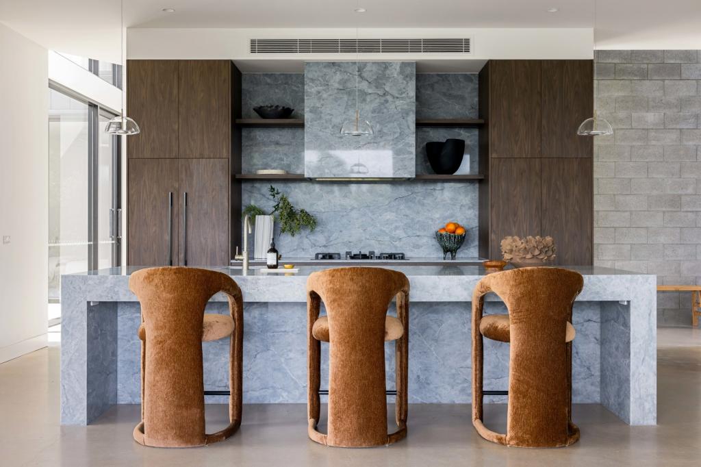 5 Friske Pl, Palm Beach, QLD 4221