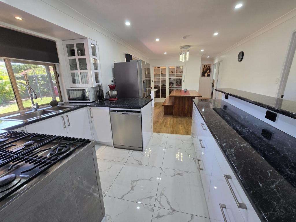 6 Awaba Ct, Deception Bay, QLD 4508