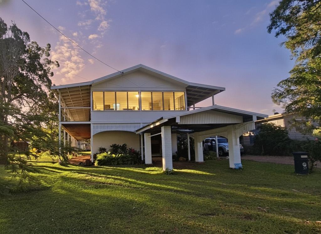 37 Orion St, Macleay Island, QLD 4184