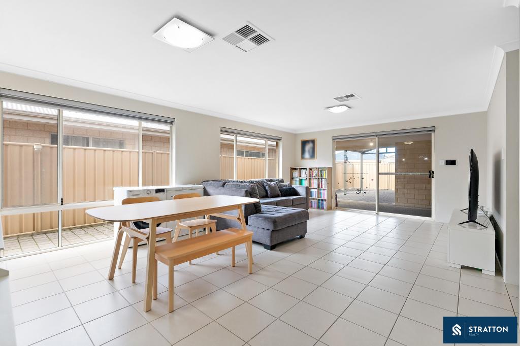 54 Gaebler Rd, Hammond Park, WA 6164