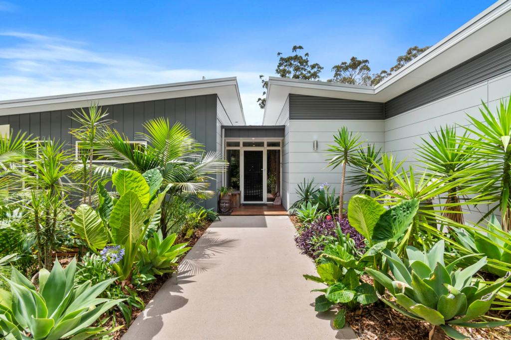 3 Tree Fern Pl, Long Beach, NSW 2536