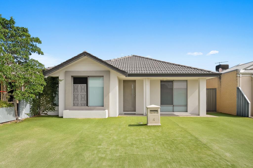 4 SCOPARIA WAY, BALDIVIS, WA 6171