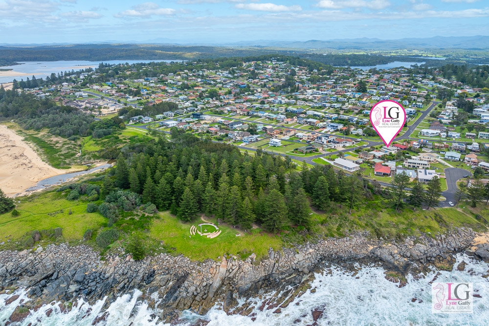 48 Beach St, Tuross Head, NSW 2537