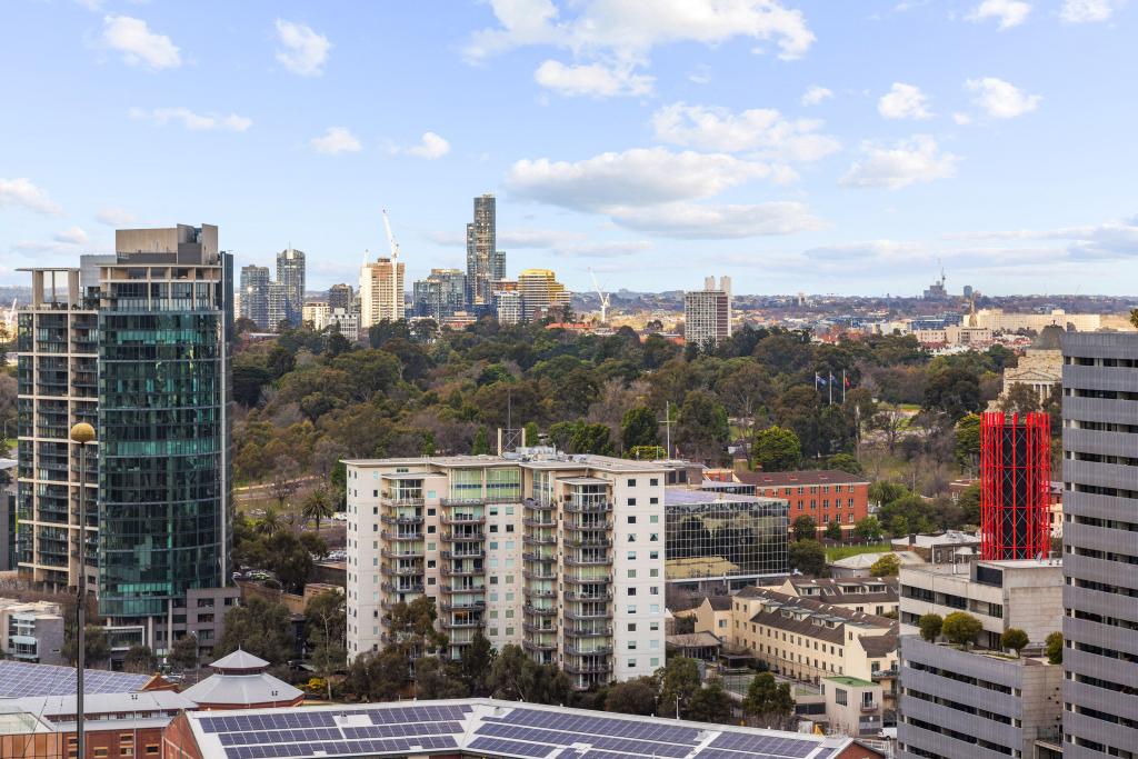2307/135 CITY RD, SOUTHBANK, VIC 3006