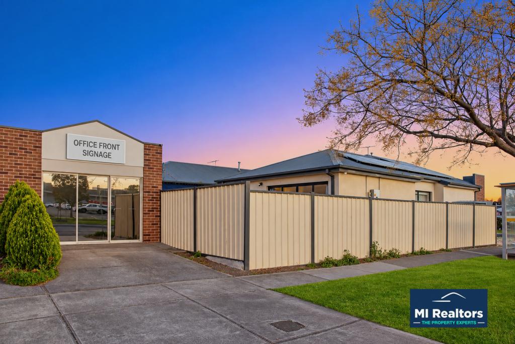 32 DAVID JOHN DR, TARNEIT, VIC 3029