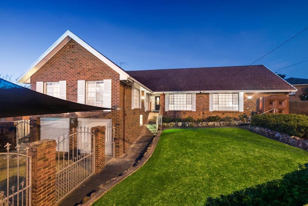 275 Thompsons Rd, Templestowe Lower, VIC 3107