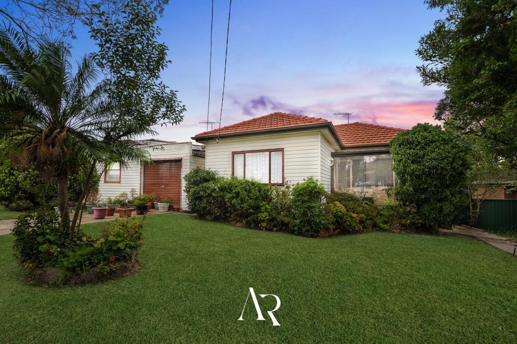 35 Fullerton Cres, Riverwood, NSW 2210