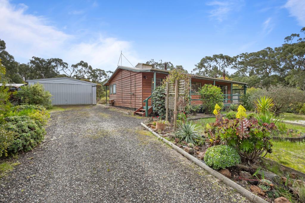 205 Mt Doran-Egerton Rd, Mount Doran, VIC 3334