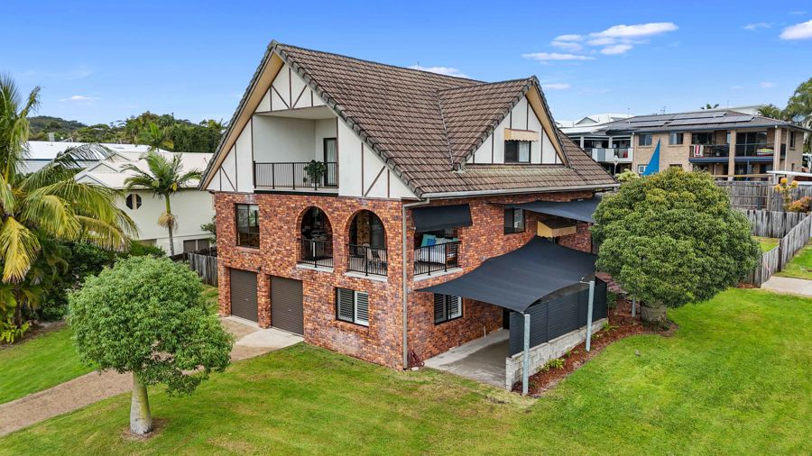 34 Manooka Dr, Rainbow Beach, QLD 4581