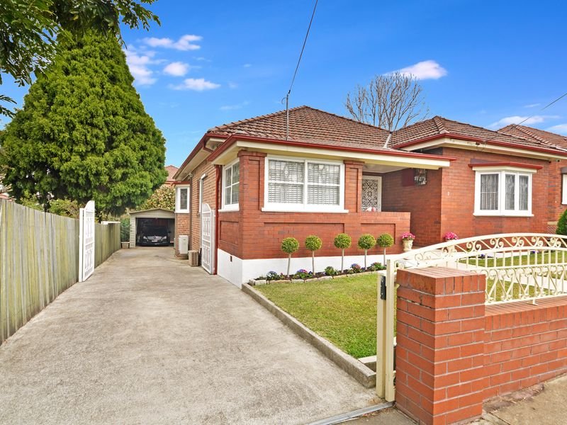 2 Ilfracombe Ave, Burwood, NSW 2134