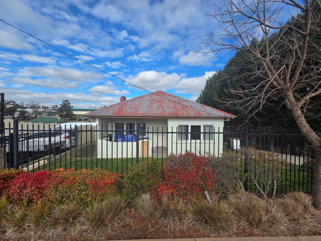 97 Sydney Rd, Kelso, NSW 2795