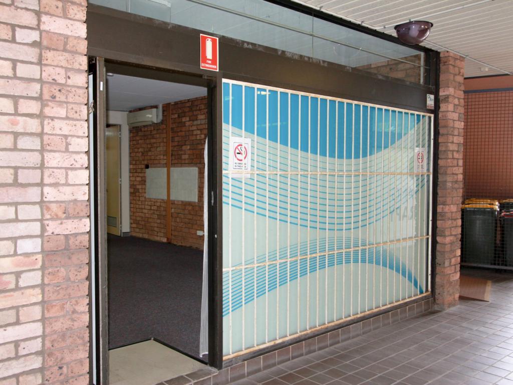 Shop 5/15-23 Dumaresq St, Campbelltown, NSW 2560