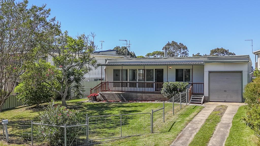 3 Millers Cres, Moruya Heads, NSW 2537