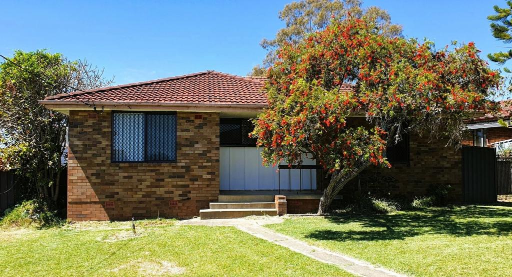 89 SOUTH LIVERPOOL RD, HECKENBERG, NSW 2168