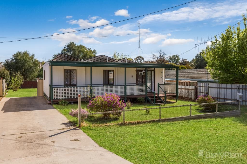 33a Lester St, Sailors Gully, VIC 3556