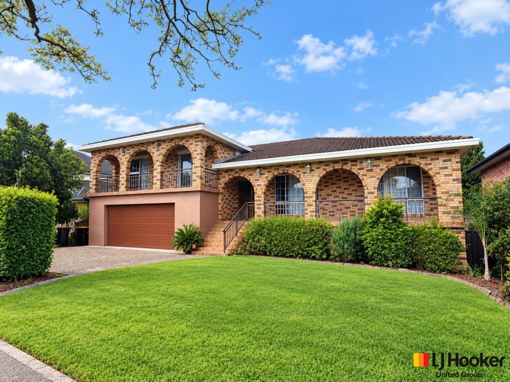 15 Furlong Ave, Casula, NSW 2170