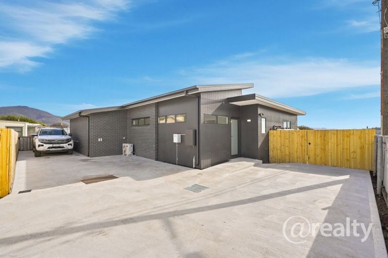 2/27 DOWSING AVE, DOWSING POINT, TAS 7010