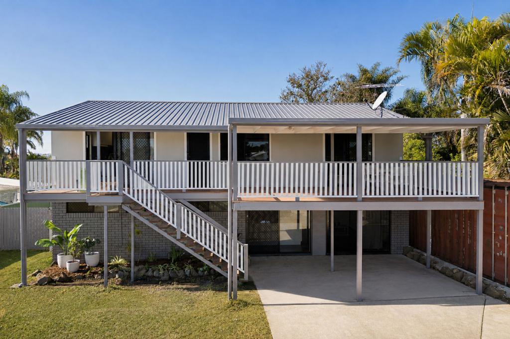 9 Pine St, Hillcrest, QLD 4118