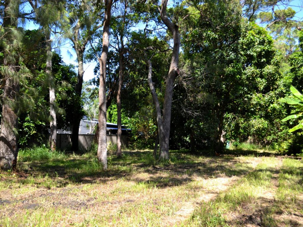 33 Cooee Cres, Macleay Island, QLD 4184