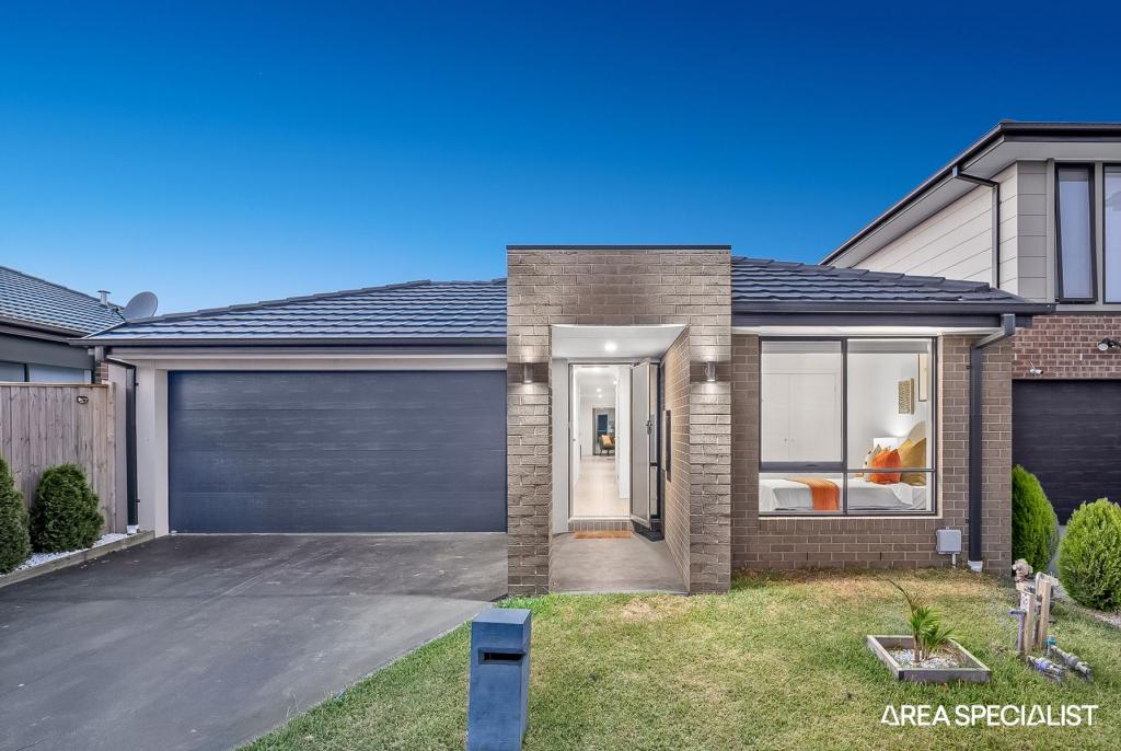 10 Brolga St, Clyde North, VIC 3978